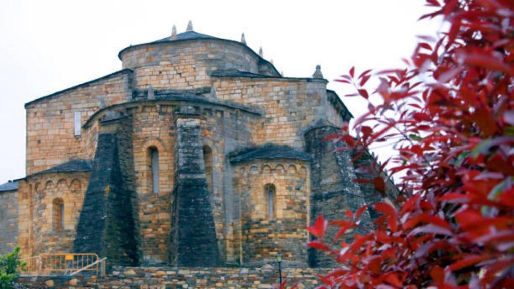 Historia del templo de San Martiño de Mondoñedo