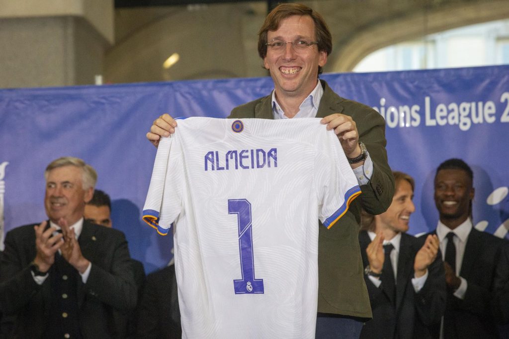 Vuelta de tuerca de Almeida al plan del Bernabéu