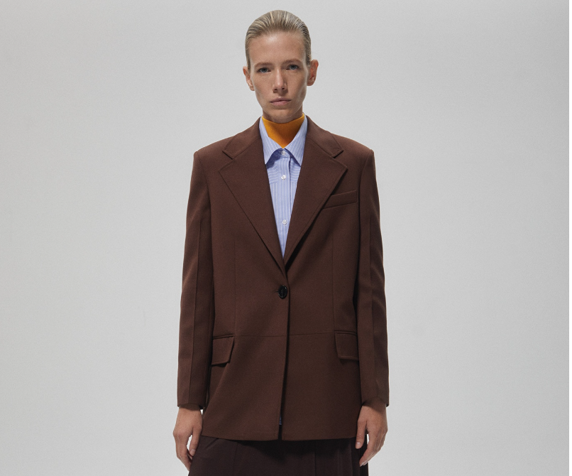 Sfera: Una prenda para el entretiempo, pero que se puede utilizar en otoño