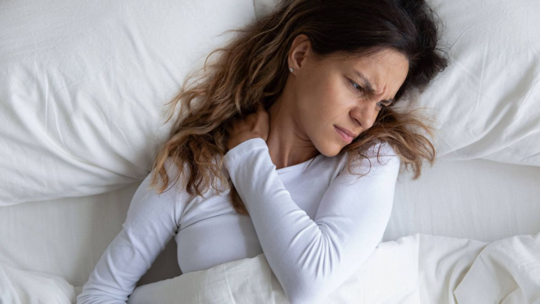 Aunque no lo creas, el colchón y la almohada importan y la forma en la que duermes también