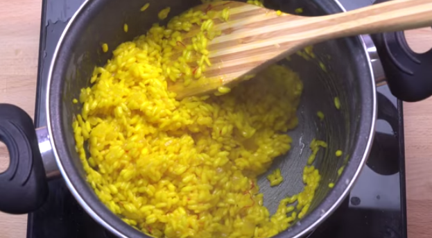 Arroz a la milanesa, el plato más cremoso al que nadie se resiste