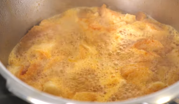 Sopa de ajo: el plato que no sabe a ajo y te calienta en los días de más frío