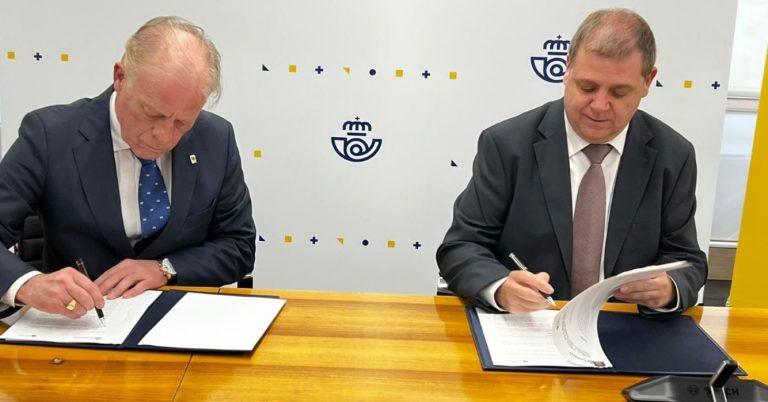 Correos y la Confederación Nacional de Asociaciones de Comerciantes de Cascos Históricos (COCAHI) firman un acuerdo de colaboración