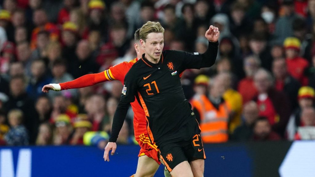 El Manchester United se mete en la pelea por Frenkie de Jong