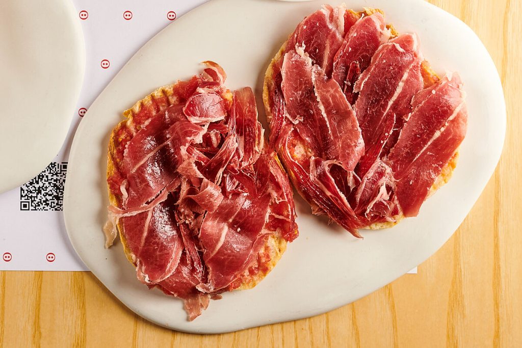 Estas son las caracteristicas de un jamon iberico 100 de bellota 12