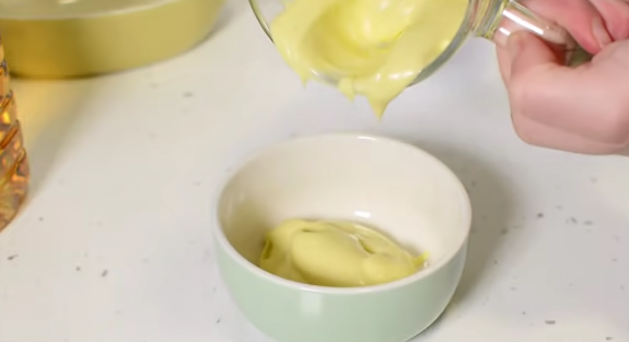 Mayonesa con aceite de oliva el truco para que monte igual de rápido
