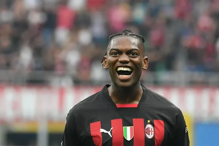 Rafael Leao llama a Jorge Mendes para acelerar su fichaje por el FC Barcelona
