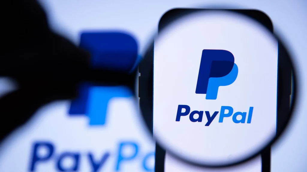Si no usas la cuenta has de pagarle a PayPal