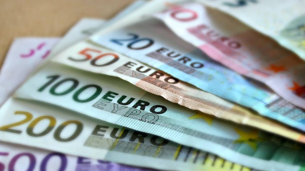 Qué Hacer Si Tienes Billetes Falsos