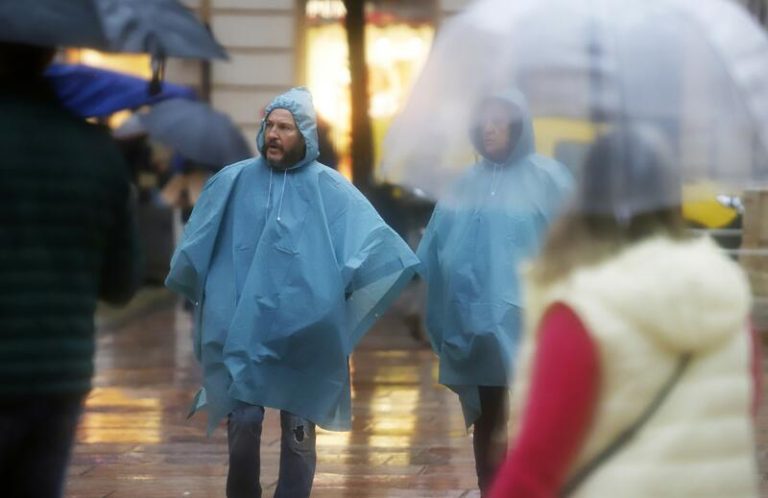 La Aemet activa avisos el lunes 12 de diciembre por los efectos de la borrasca Efraín