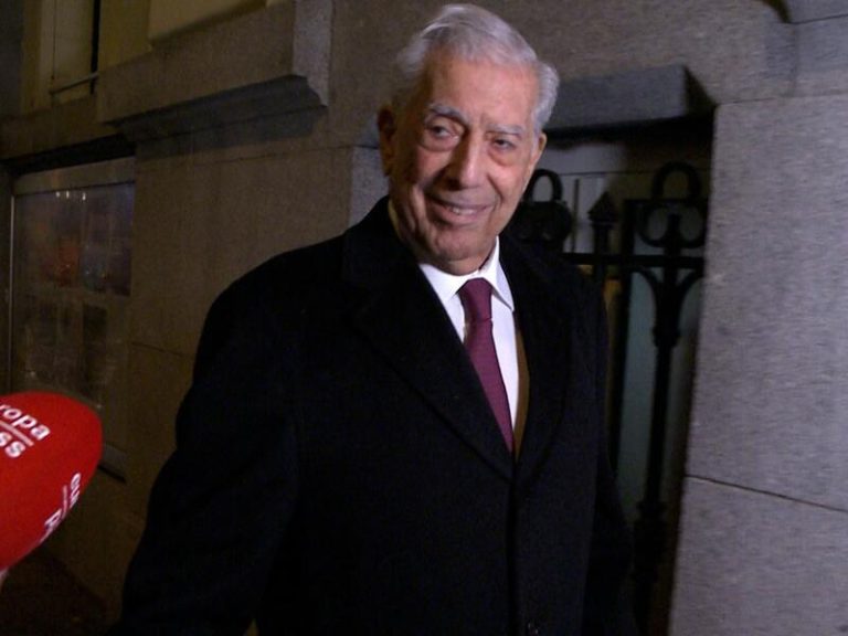 Mario Vargas Llosa piensa que Íñigo Onieva ha hecho el camino de Santiago para conseguir el perdón de Tamara Falcó