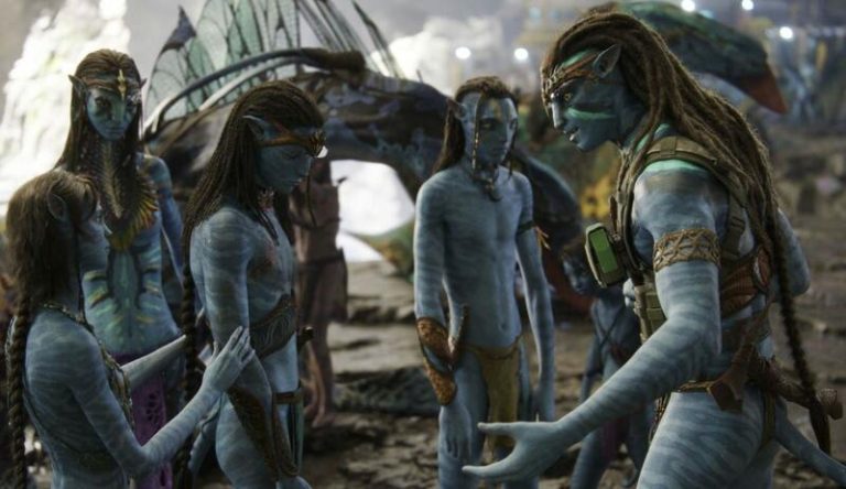 La esperada ‘Avatar 2’ llega mañana al cine, donde compartirá cartelera con el documental de Coixet ‘El techo amarillo’