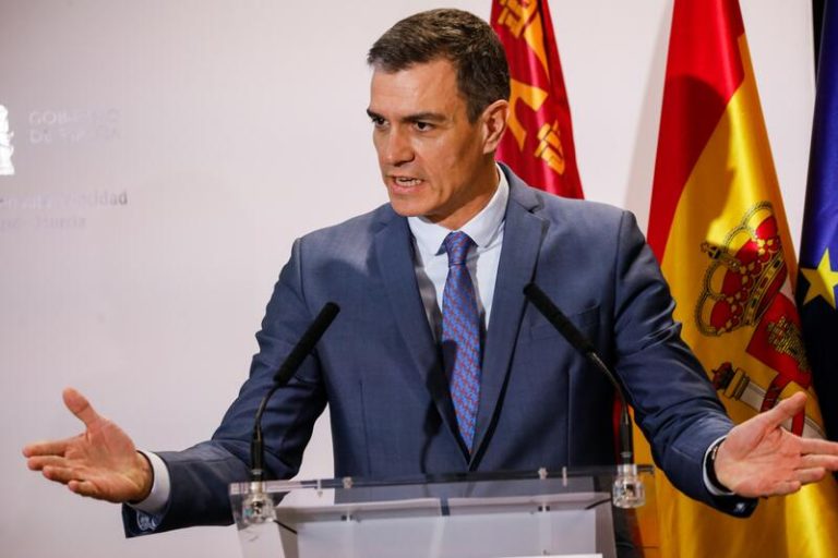 La APM rechaza que Pedro Sánchez comparezca sin aceptar preguntas de los periodistas