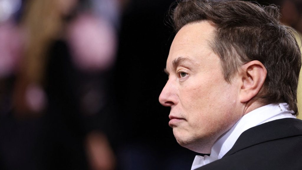 Elon Musk Inicia Una Guerra Abierta Contra Apple Para Desprestigiarla