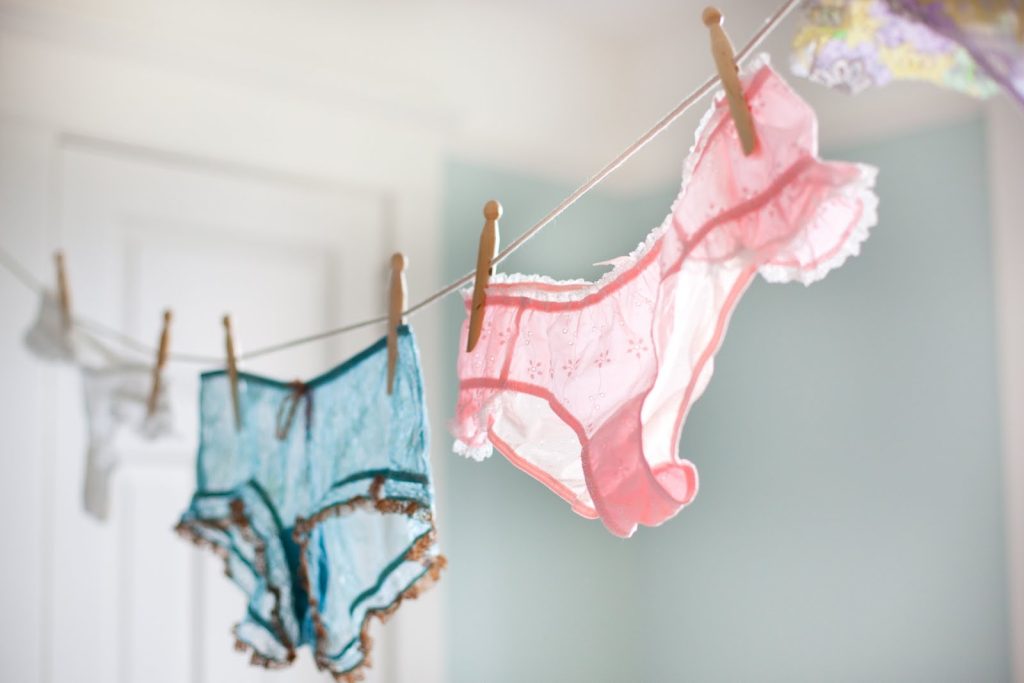 Por Qué No Debes Lavar La Ropa Interior En La Lavadora