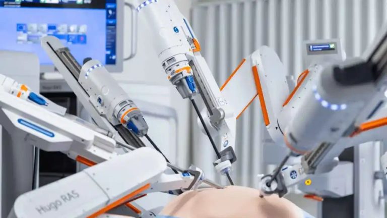 Así es ‘Hugo’, el robot cirujano que ya opera