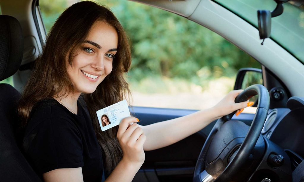 ¿Qué Necesitas Para Solicitar El Carnet De Conducir Internacional?