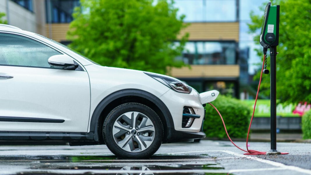 Así es la ITV de un coche eléctrico