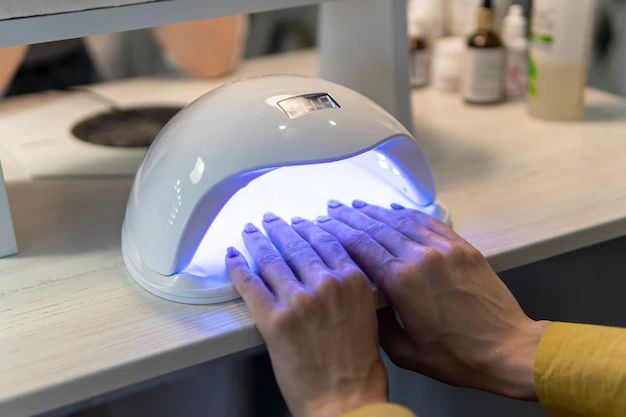 ¿Cómo se aplica el esmalte en gel?
