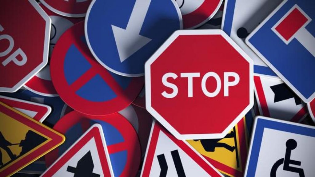 Dgt: Dañar Infraestructuras O Señalizaciones
