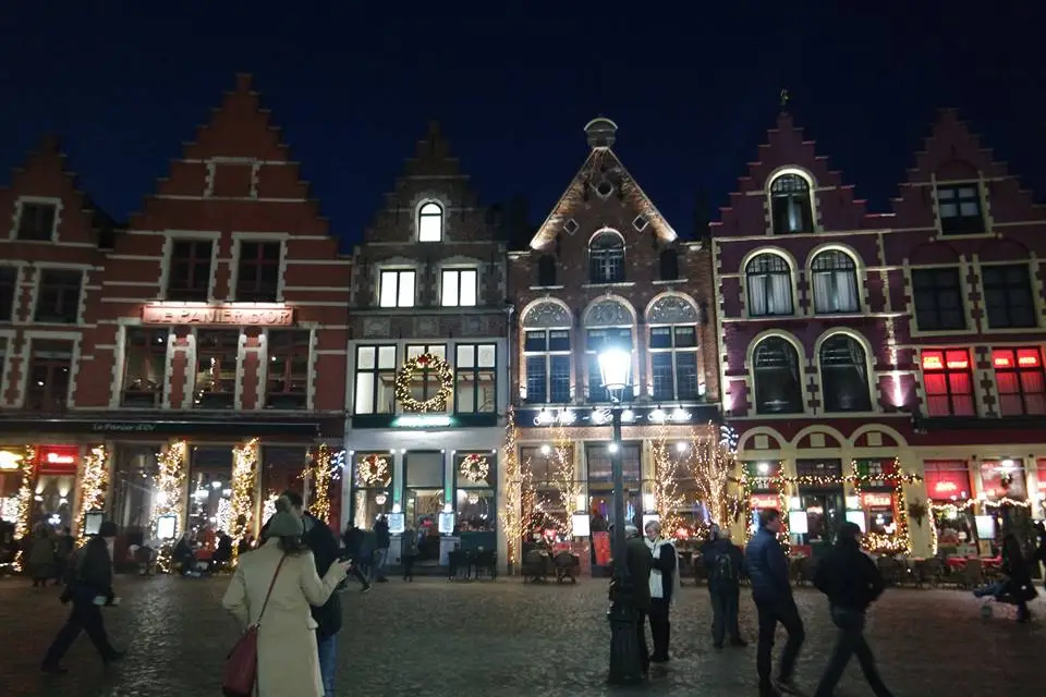 El Mercado De Navidad De Brujas, En Bélgica