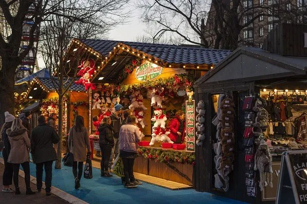 El Mercado De Navidad De Montbéliard, En Francia