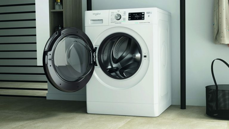 Los consumidores premian la gama de lavadoras FreshCare+ Clase A de Whirlpool con el Producto del Año 2023