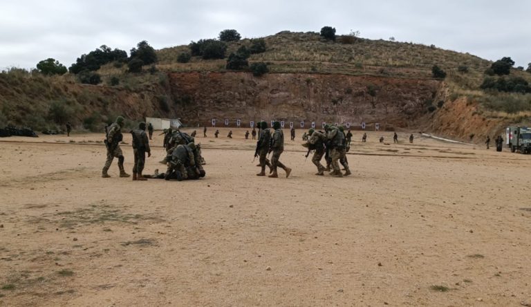 Las Fuerzas Armadas españolas instruyen en entrenamientos básicos a militares ucranianos