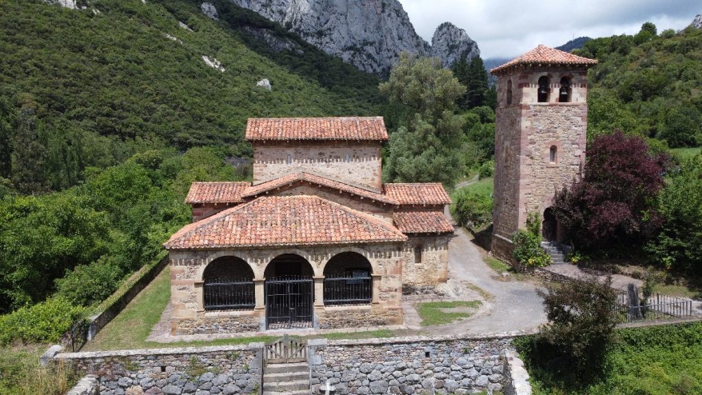 Las Iglesias Más Impresionantes De Los Pueblos De España