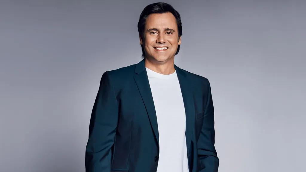 ¿Quién Es Ion Arandi?