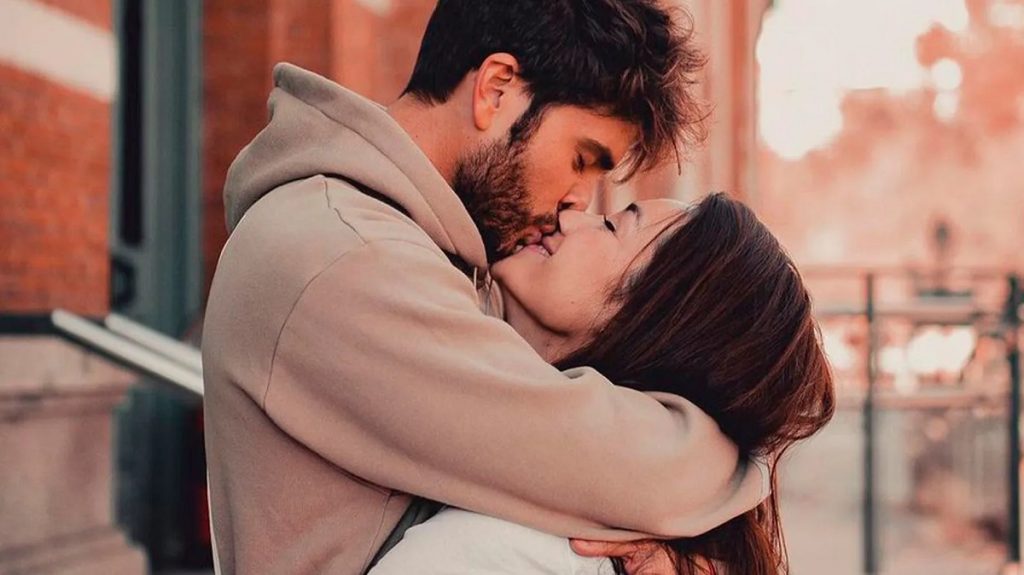 Quién Es La Pareja Actual De Adara Molinero