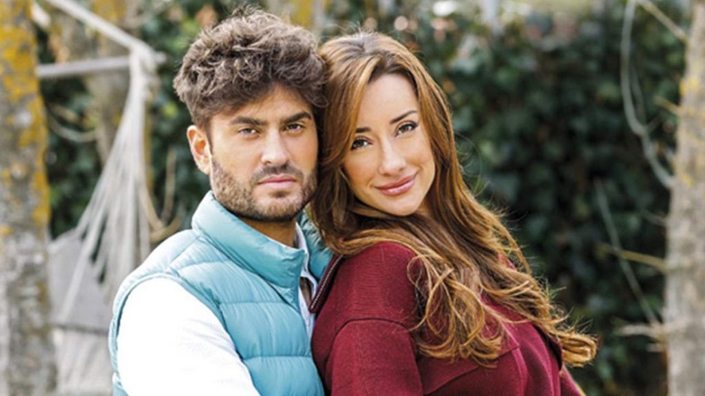 Adara Molinero Y Rodri Fuertes