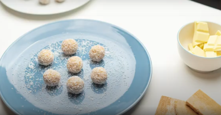 Si Te Gusta El Coco, Aprende A Preparar Los Bombones Raffaello En Casa