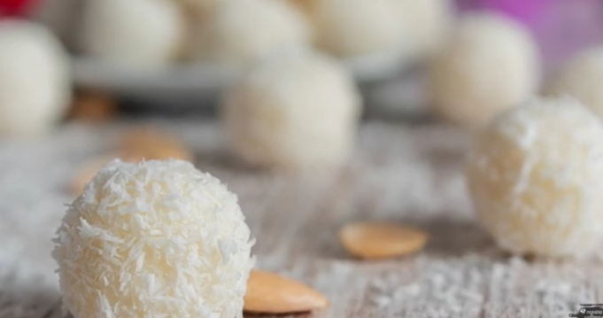 Si te gusta el coco, aprende a preparar los bombones Raffaello en casa