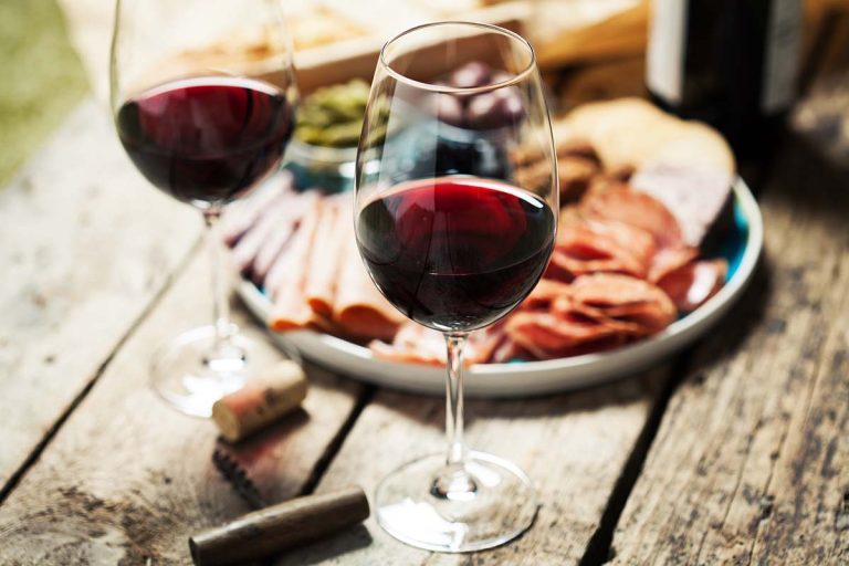 Esta es la cantidad máxima de vino que se debe beber al día