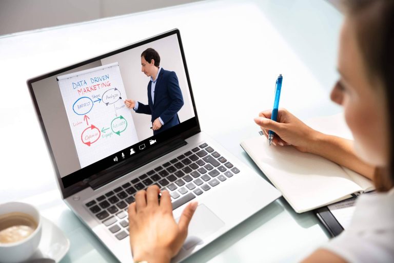 La aplicación de Servicios Profesionales Online y sus principales ventajas