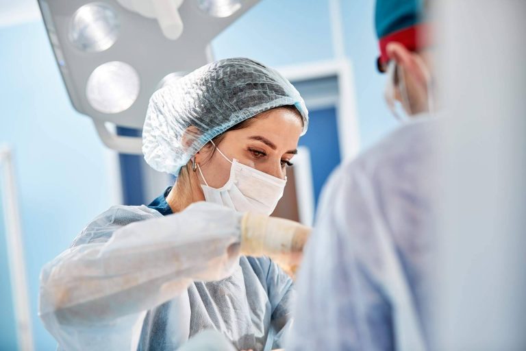 ¿Qué hay que saber acerca de la reducción mamaria?, de la mano de expertos como el Dr. Jorge Planas