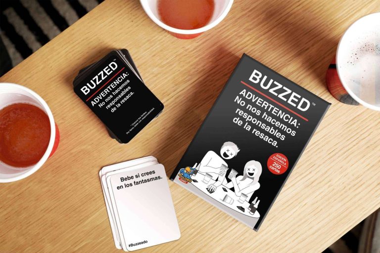 Beber con amigos con Buzzed, el divertido juego de Al Loro Games