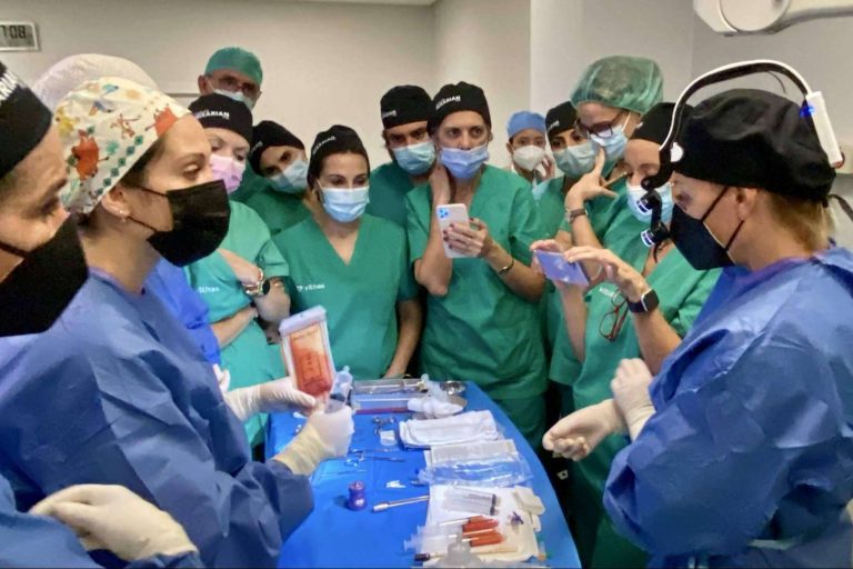 Éxito del Primer Curso Teórico-Práctico sobre Técnicas de Medicina Regenerativa Autóloga en el Tratamiento del Liquen Escleroso Vulvar (LEV)