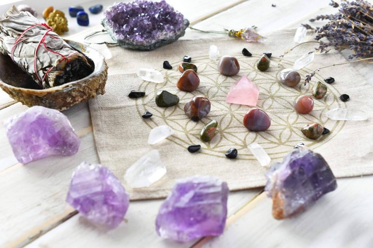 Regalar gemas protectoras a un ser querido con Tierra de Gemas