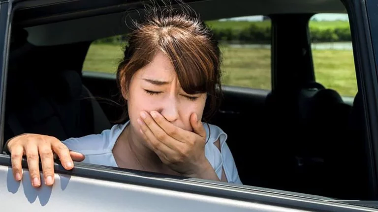 Por qué te mareas en el coche