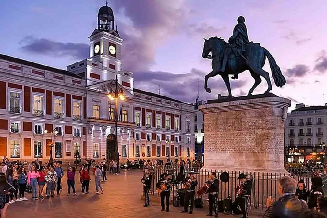 Obras puerta del sol Madrid afea navidad