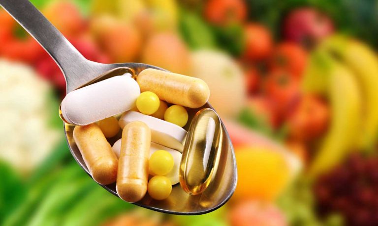 Por qué no debes tomar vitaminas en complementos
