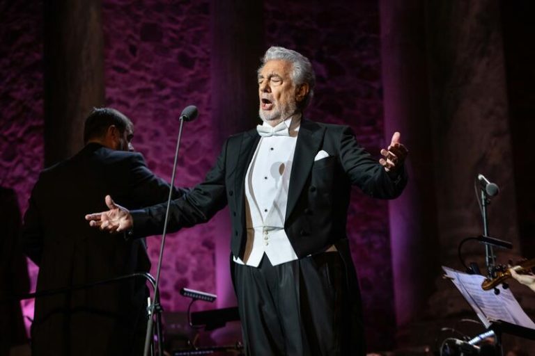 Mujeres presuntamente acosadas por Plácido Domingo critican que sean más cuestionadas que él: «Es David contra Goliath»