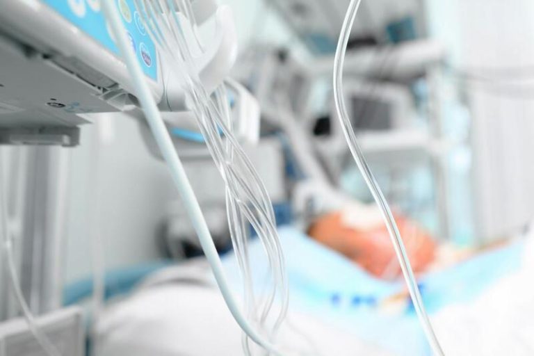 En 2022 fallecieron 699 personas en España por mala praxis médica, según el Defensor del Paciente