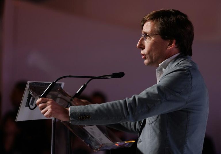 Almeida confía en que ganará las elecciones el 28M y que Maestre y Maroto se disputarán «la primogenitura de la izquierda»