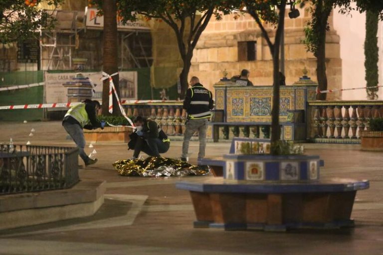 El alcalde de Algeciras (Cádiz) traslada el pesar municipal por la asesinato del sacristán