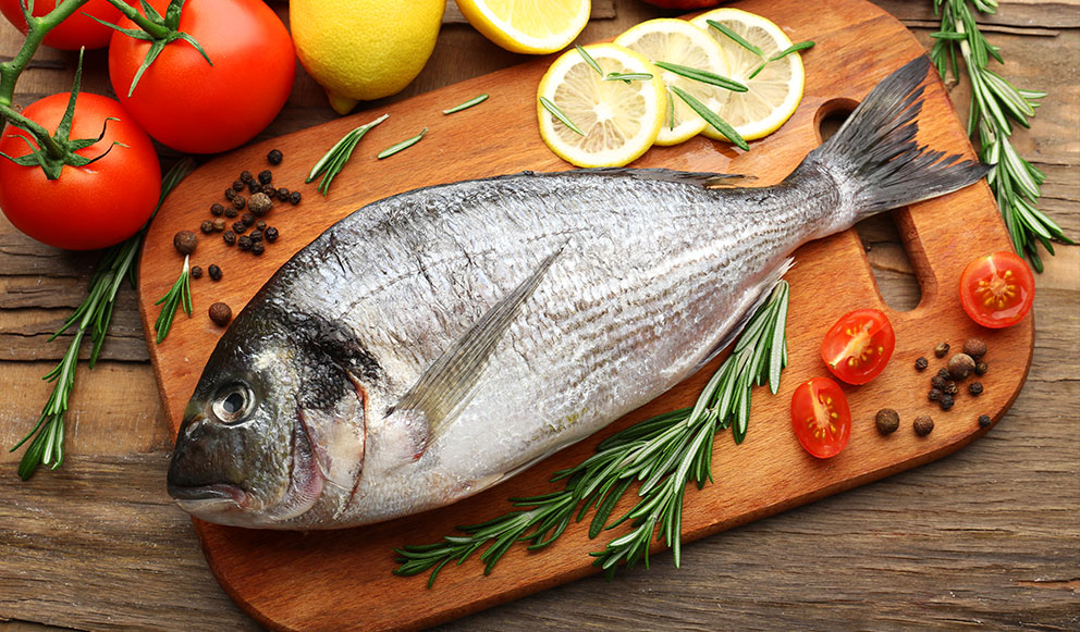 Mal olor de la comida: pescado, cabollla y ajo