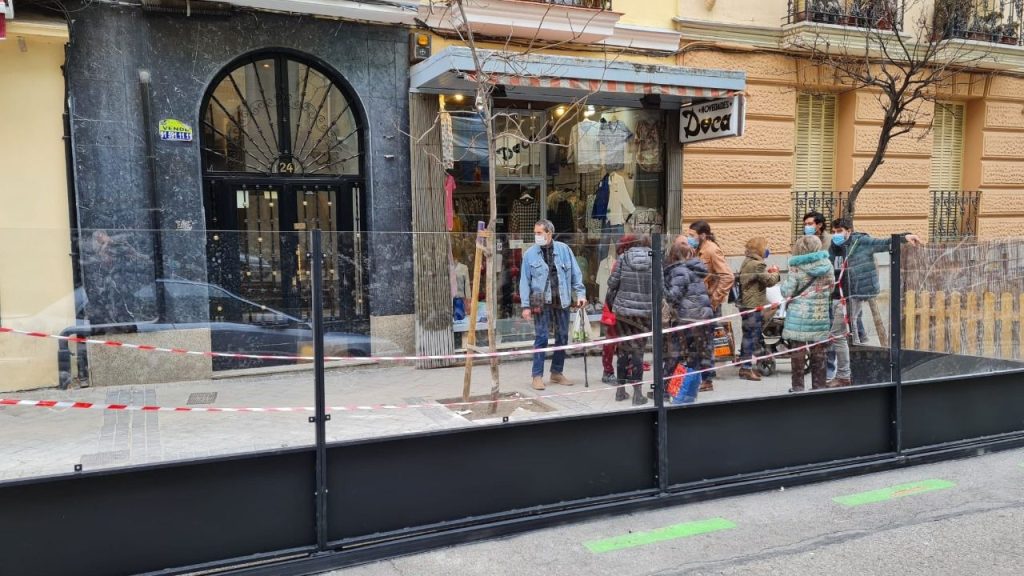 La Calle De Madrid Paraíso Para Los Fiesteros E Infierno Para Los Vecinos