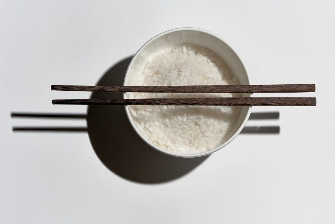 Así hacen el arroz blanco los japoneses para que quede perfecto